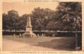 La Place et le  Monument aux Morts