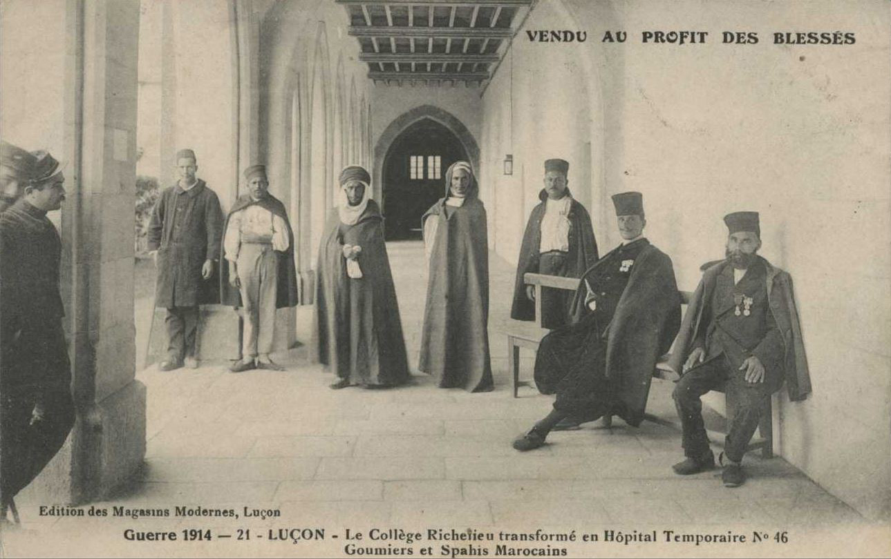 Guerre 1914 - Collège Richelieu - Goumiers et Spahis Marocains