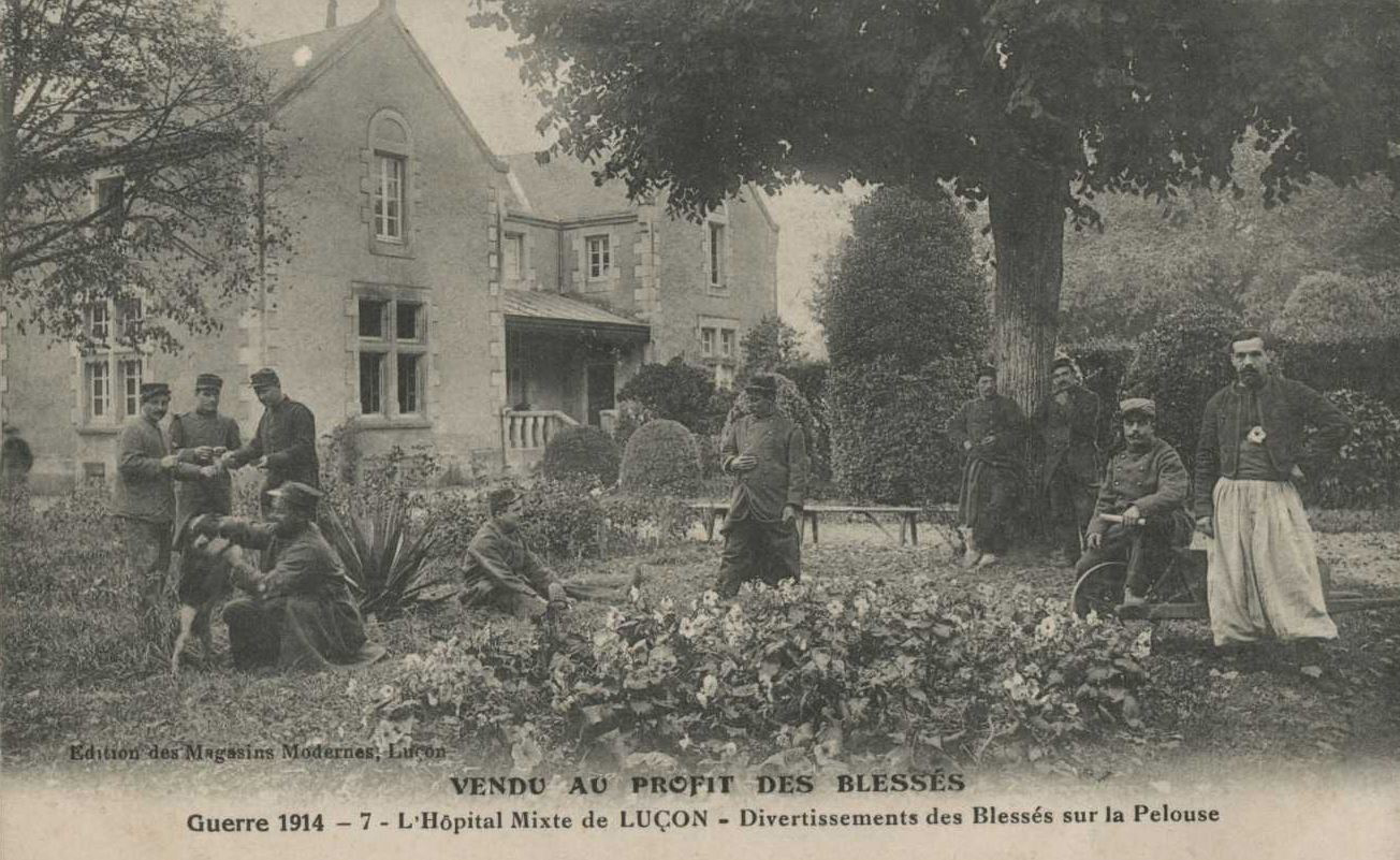 Guerre 1914 - Hôpital mixte - Divertissement des Blessés