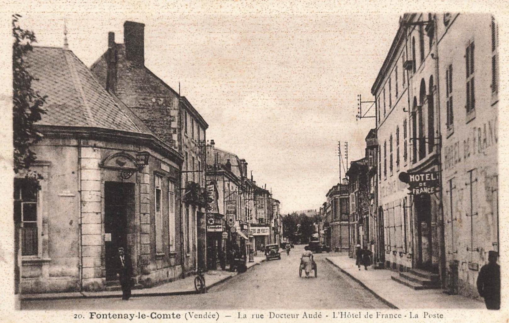 La rue Docteur Audé-L'Hôtel de France-La Poste