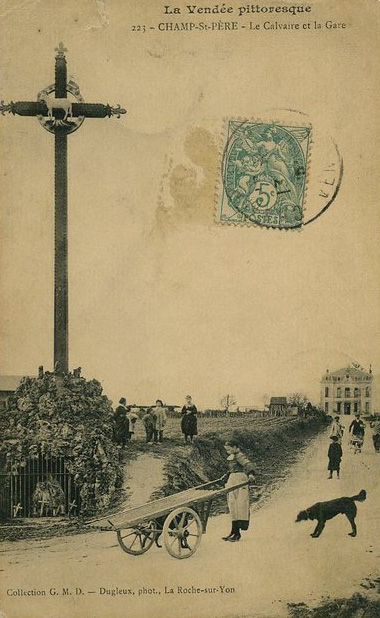 Le calvaire et la gare