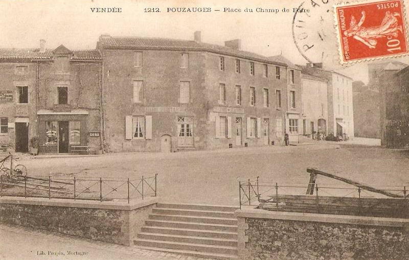 Place du Champ de Foire