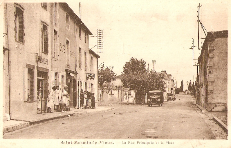 Rue principale et la Place