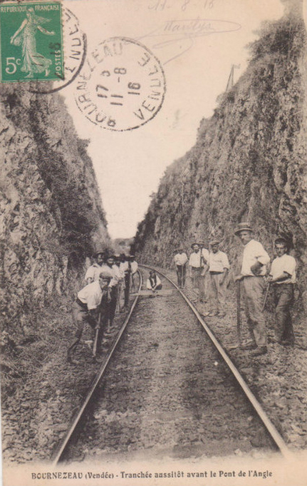 Tranchée avant le Pont de l'Angle