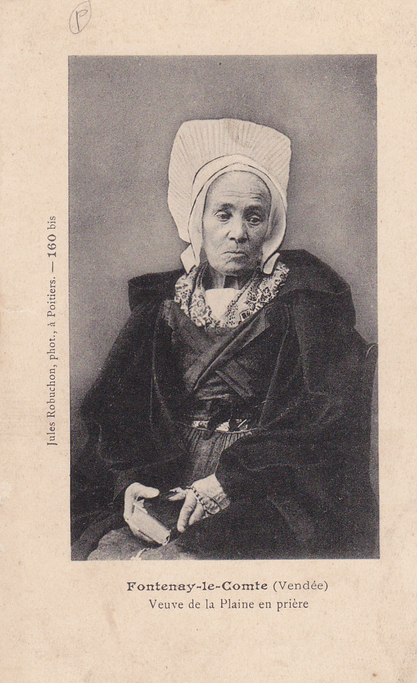 Veuve de la Plaine en prière