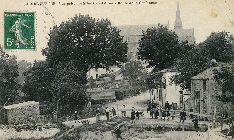 Vue prise après les inondations - Route de la Genétouze